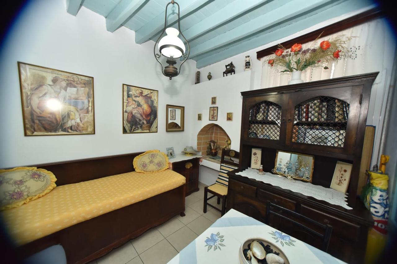 Traditional House By The Sea Mandraki  Экстерьер фото